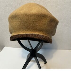 Vintage Ultrabasque Wool‎ Beret Hat Czechoslovakia Tan Brown Leopard Print Trim